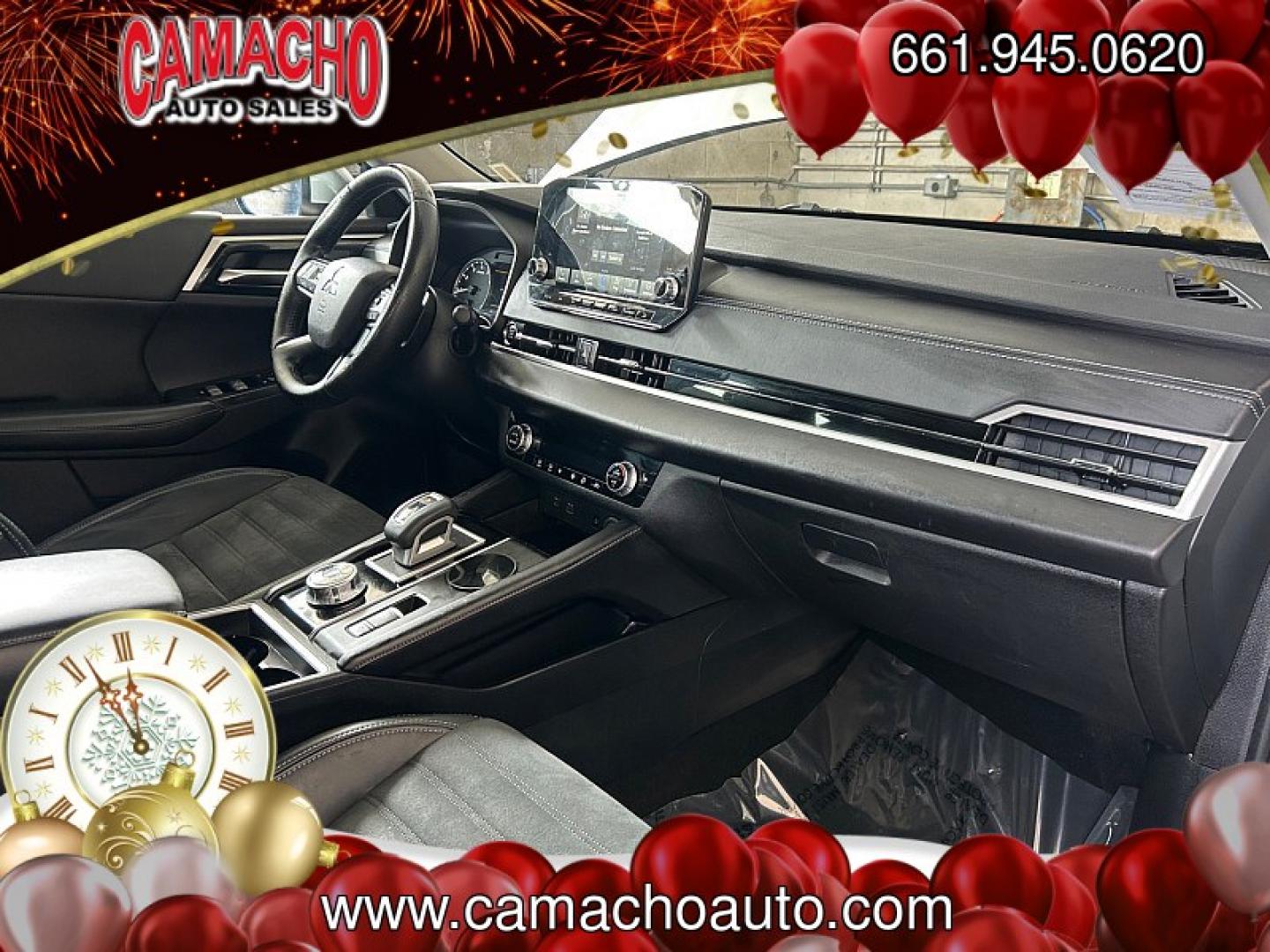 2022 SILVER Mitsubishi Outlander (JA4J3UA86NZ) with an 4-Cyl 2.5 Liter engine, Automatic CVT transmission, located at 412 Auto Vista Drive, Palmdale, CA, 93551, (661) 945-0620, 34.592636, -118.136681- Photo#28