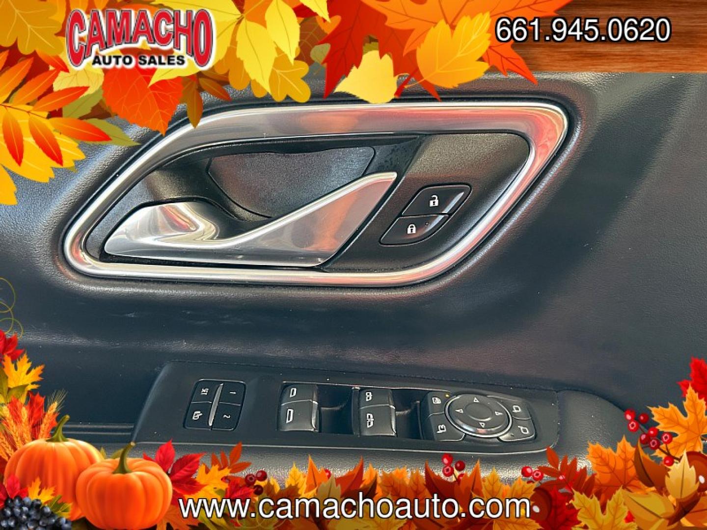 2023 White Chevrolet Suburban (1GNSCFKD6PR) , Automatic 10-Spd w/Overdrive transmission, located at 412 Auto Vista Drive, Palmdale, CA, 93551, (661) 945-0620, 34.592636, -118.136681- Photo#24
