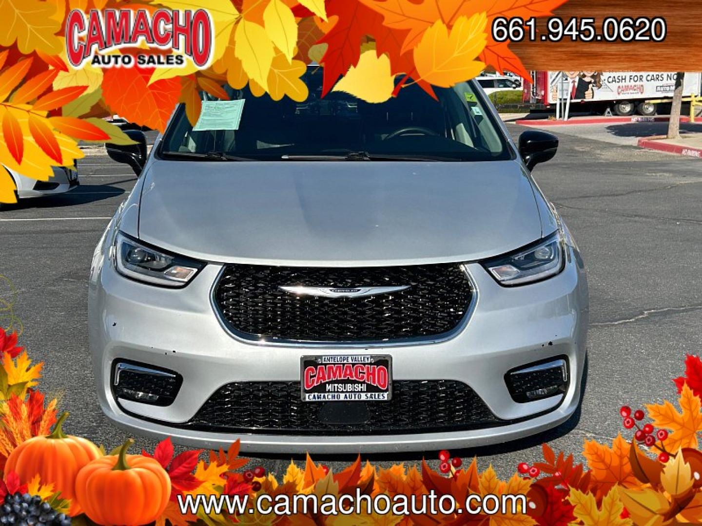 2024 Silver Chrysler Pacifica (2C4RC1BG9RR) with an V6 3.6 Liter engine, Automatic 9-Spd transmission, located at 412 Auto Vista Drive, Palmdale, CA, 93551, (661) 945-0620, 34.592636, -118.136681- Photo#1