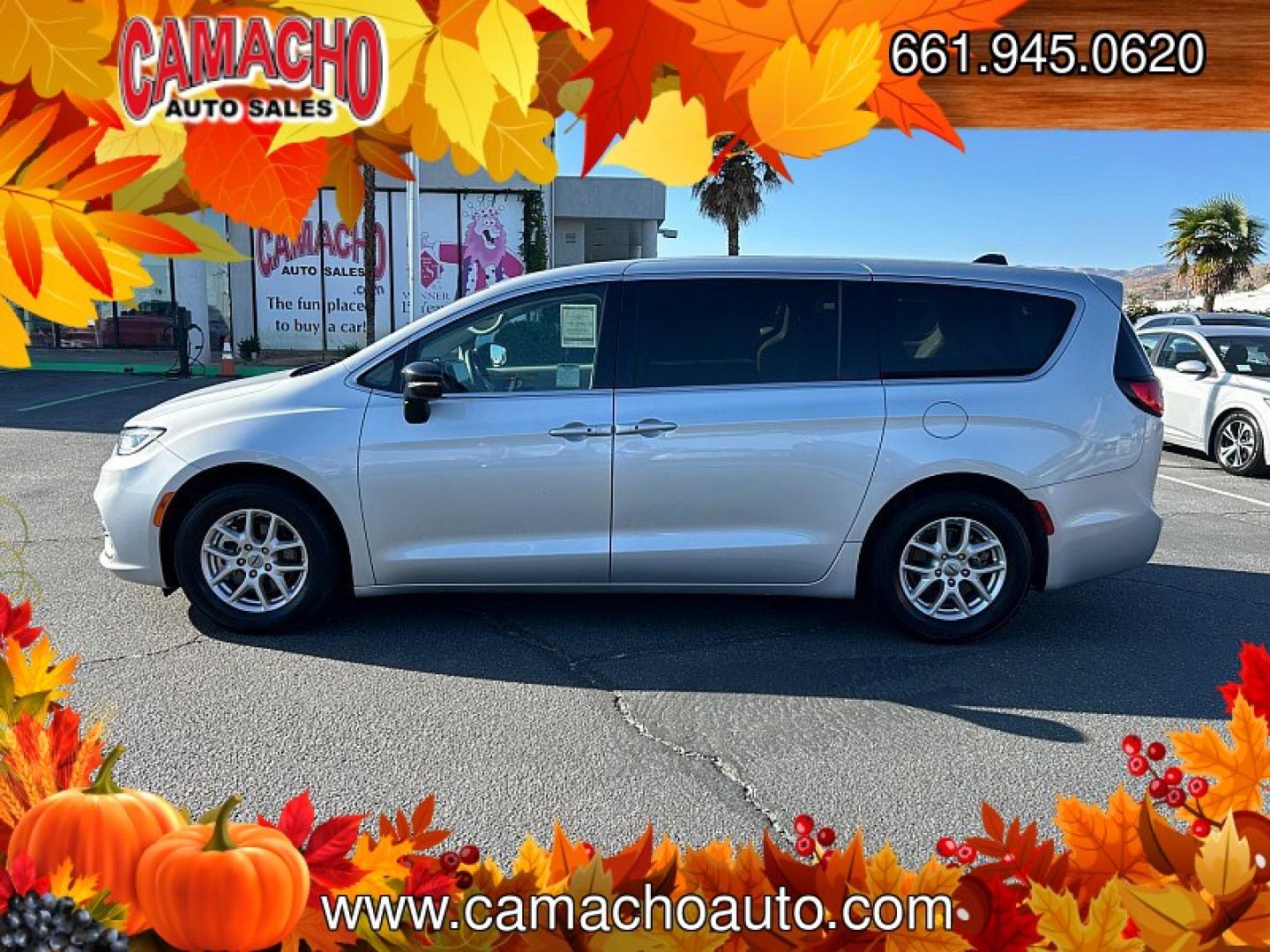 2024 Silver Chrysler Pacifica (2C4RC1BG9RR) with an V6 3.6 Liter engine, Automatic 9-Spd transmission, located at 412 Auto Vista Drive, Palmdale, CA, 93551, (661) 945-0620, 34.592636, -118.136681- Photo#3