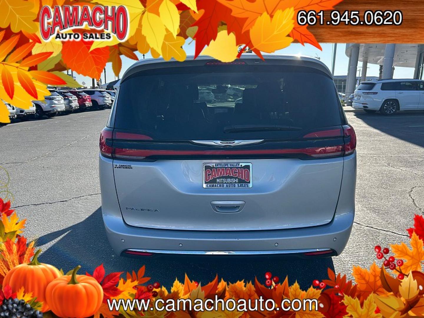 2024 Silver Chrysler Pacifica (2C4RC1BG9RR) with an V6 3.6 Liter engine, Automatic 9-Spd transmission, located at 412 Auto Vista Drive, Palmdale, CA, 93551, (661) 945-0620, 34.592636, -118.136681- Photo#7