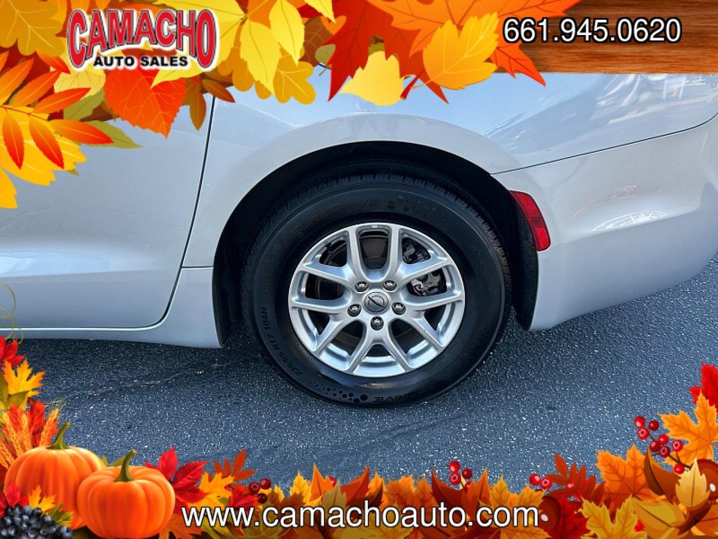 2024 Silver Chrysler Pacifica (2C4RC1BG9RR) with an V6 3.6 Liter engine, Automatic 9-Spd transmission, located at 412 Auto Vista Drive, Palmdale, CA, 93551, (661) 945-0620, 34.592636, -118.136681- Photo#10
