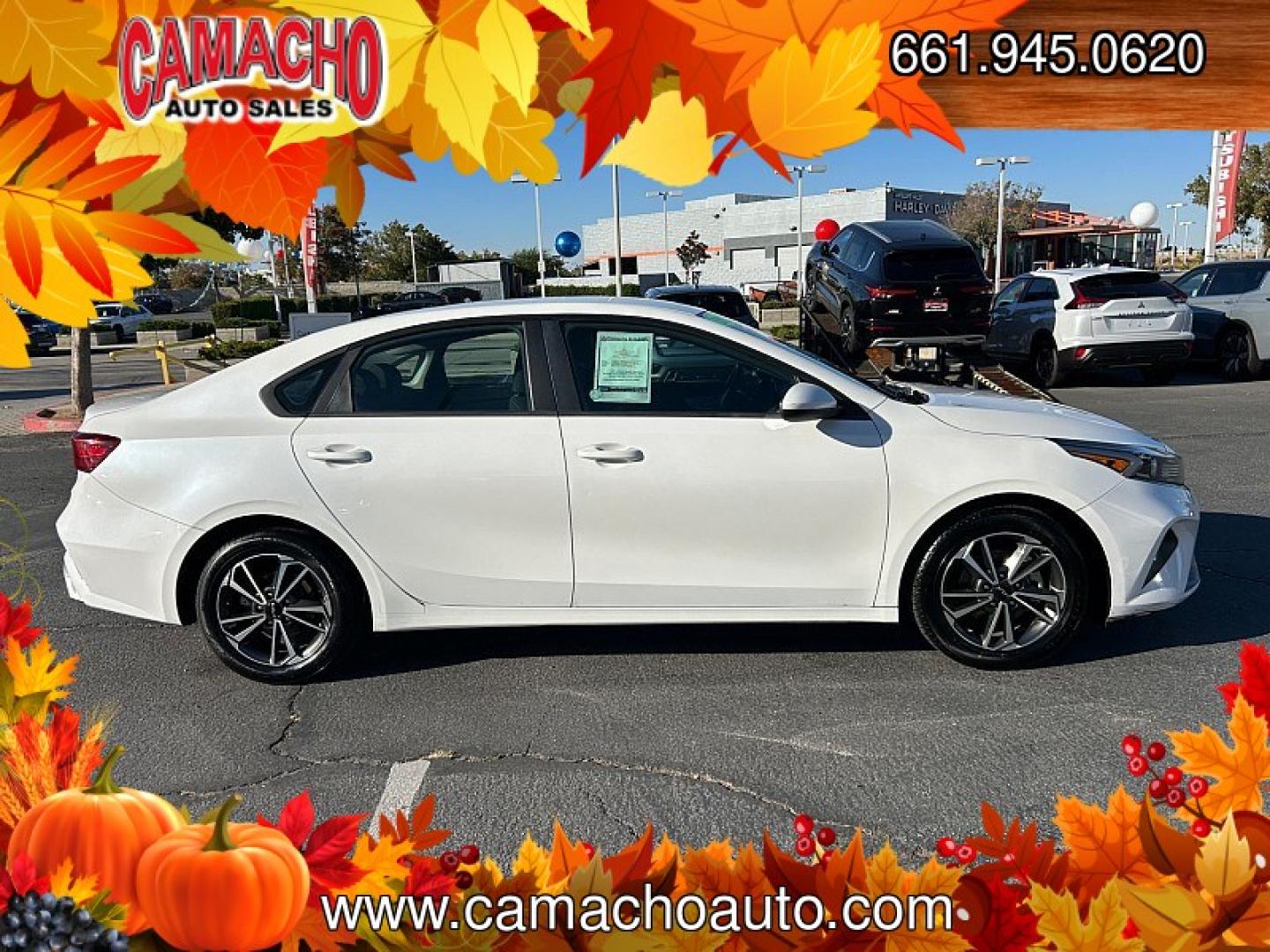2022 WHITE Kia Forte (3KPF24AD8NE) with an 4-Cyl 2.0 Liter engine, Automatic IVT transmission, located at 412 Auto Vista Drive, Palmdale, CA, 93551, (661) 945-0620, 34.592636, -118.136681- Photo#5