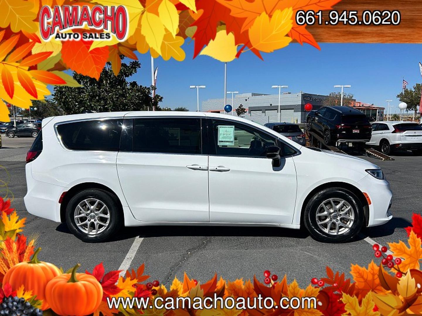 2024 WHITE Chrysler Pacifica (2C4RC1BGXRR) with an V6 3.6 Liter engine, Automatic 9-Spd transmission, located at 412 Auto Vista Drive, Palmdale, CA, 93551, (661) 945-0620, 34.592636, -118.136681- Photo#6