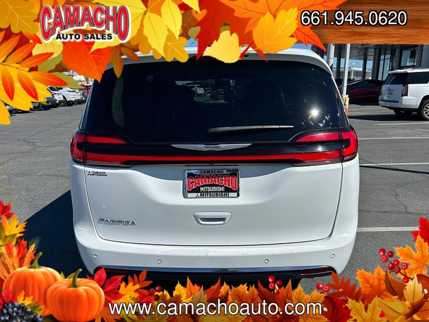 2024 WHITE Chrysler Pacifica (2C4RC1BGXRR) with an V6 3.6 Liter engine, Automatic 9-Spd transmission, located at 412 Auto Vista Drive, Palmdale, CA, 93551, (661) 945-0620, 34.592636, -118.136681- Photo#8