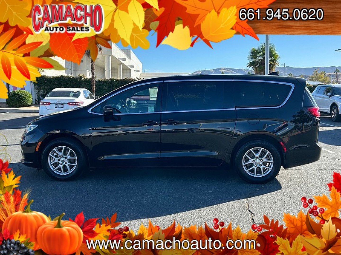 2025 BLACK /BLACK Chrysler Pacifica (2C4RC1BG0SR) with an V6 3.6 Liter engine, Automatic 9-Spd transmission, located at 412 Auto Vista Drive, Palmdale, CA, 93551, (661) 945-0620, 34.592636, -118.136681- Photo#5